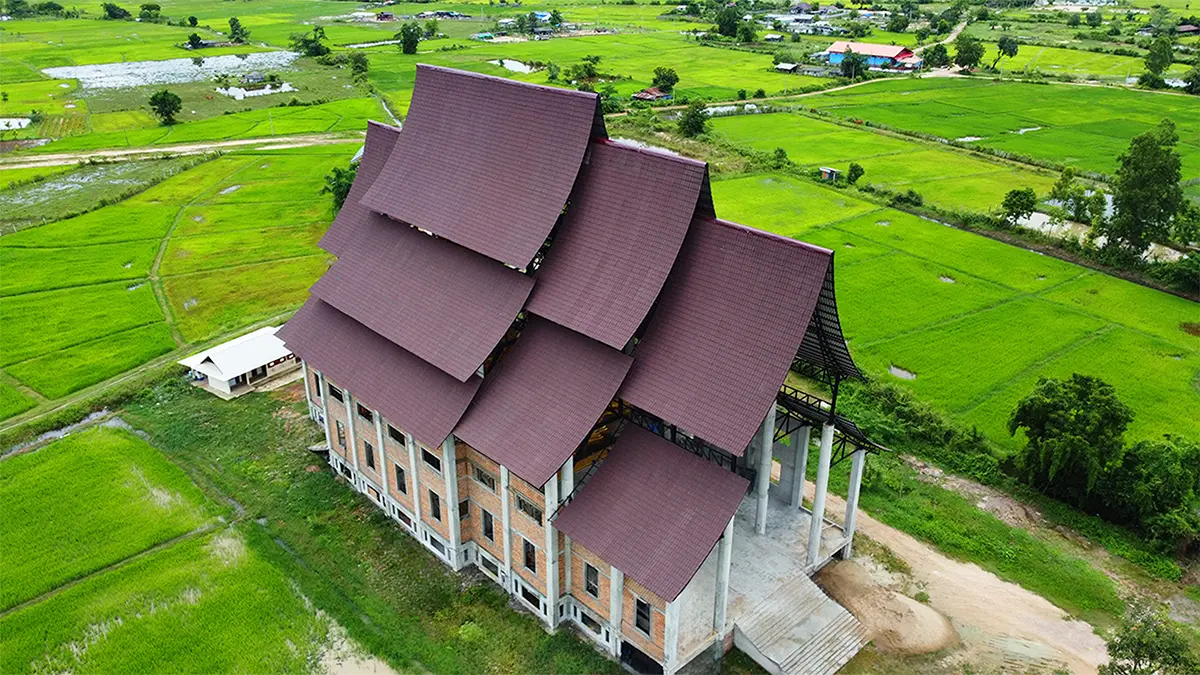 สถานปฏิบัติธรรมพุทธพรหมปัญโญ จ.ลำปาง รุ่น Casa Spain สี Sandy Brown